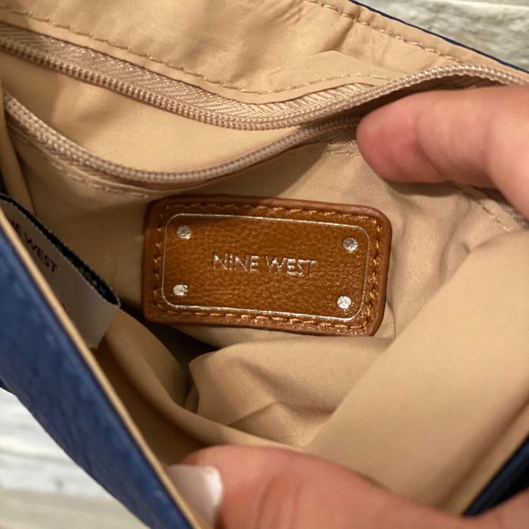 NINE WEST PURSE - NAVY - Picture 5 of 5